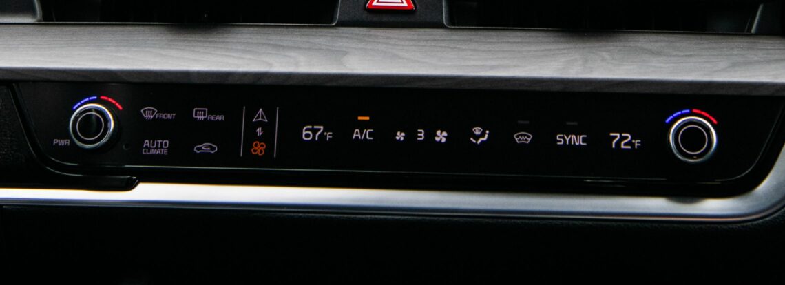 2026 Kia Sportage Switchable Controller for Climate and Audio Controls